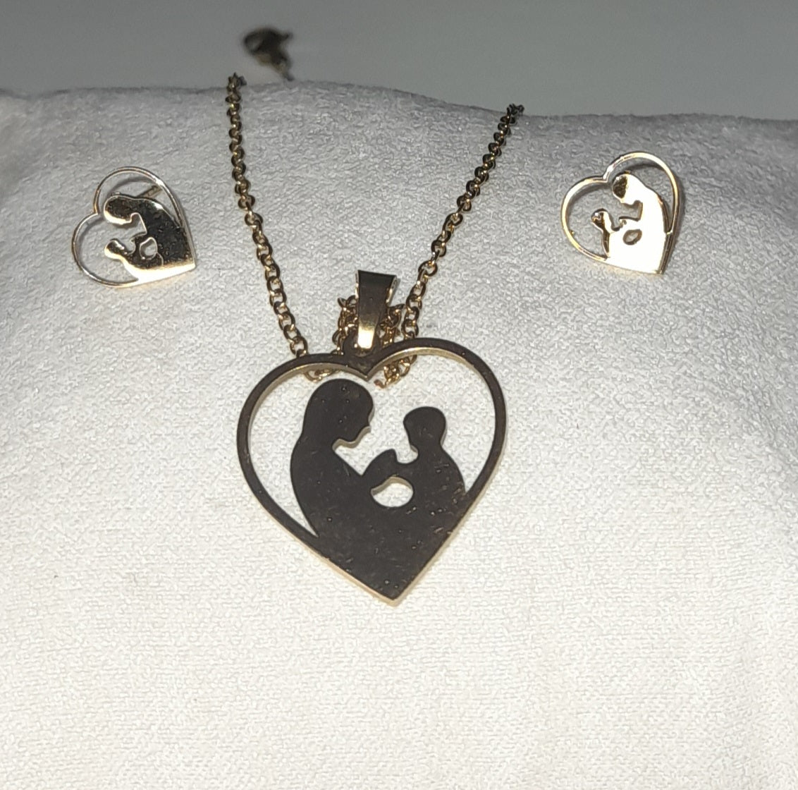 Stainless steel gold colour set necklace with motherhood pendant + earrings