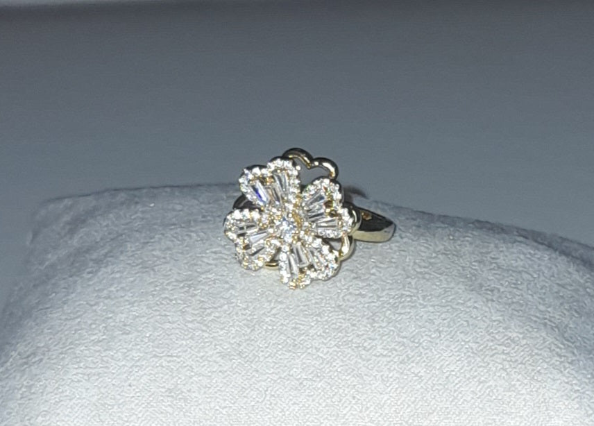 Rotating titanium steel flower ring