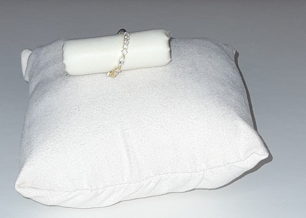 Gold plated ring with gems (US size 6)